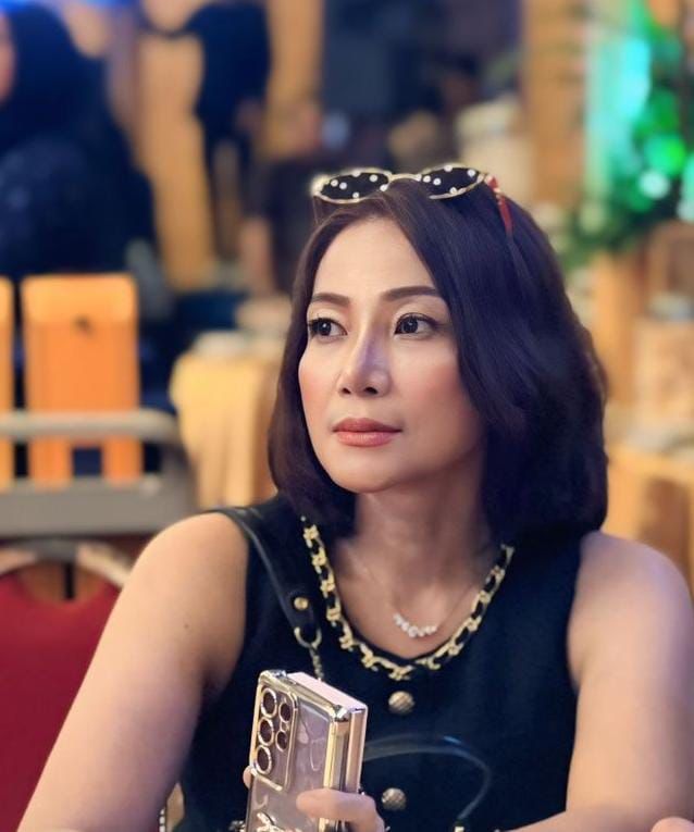 Jarang Ditemukan Sosok Figur Seperti Mua IFA Yuliana, Mampu Berdiri Tegap di Dua Dunia : ” Pusaran Bisnis Strategis dan Kerasnya Advokasi